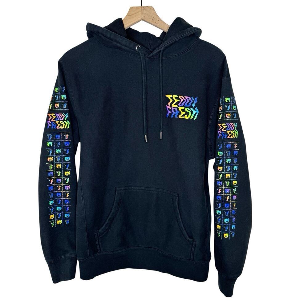 Teddy Fresh Women’s Graphic Black Hoodie Size Medium Kangaroo Pocket Preppy